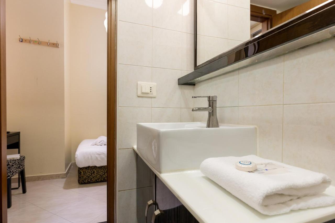 Alveare Bed & Breakfast Рим Екстериор снимка